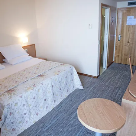 Jadran 4*