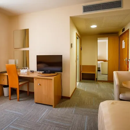 Jadran 4*